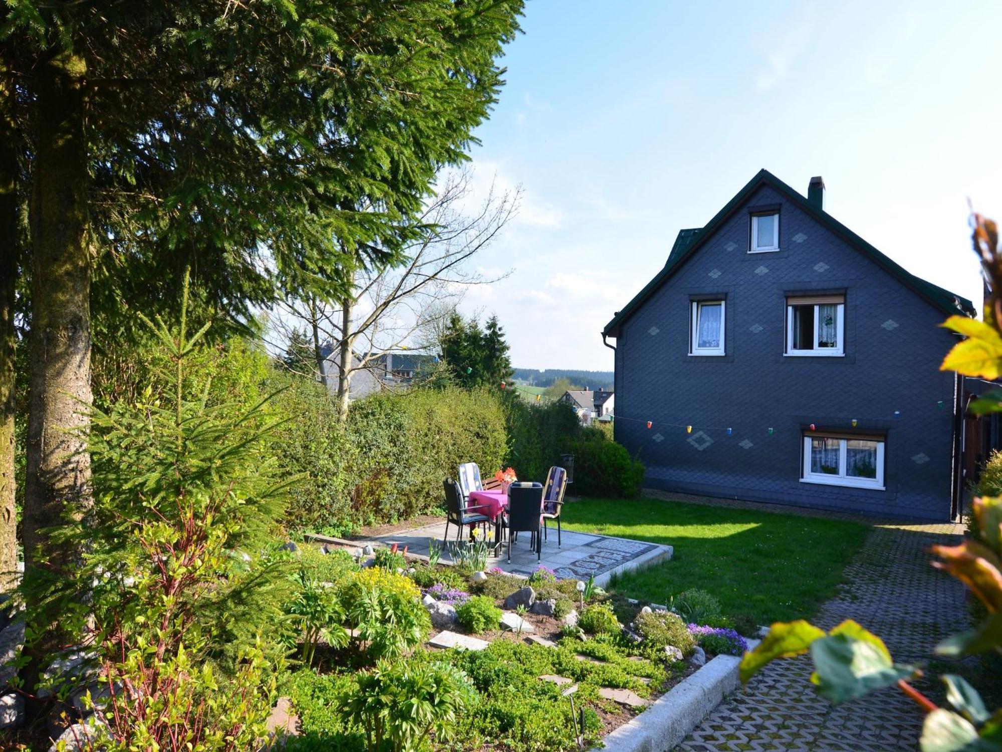 Holiday Home In Neustadt Am Rennsteig With Pond Eksteriør billede