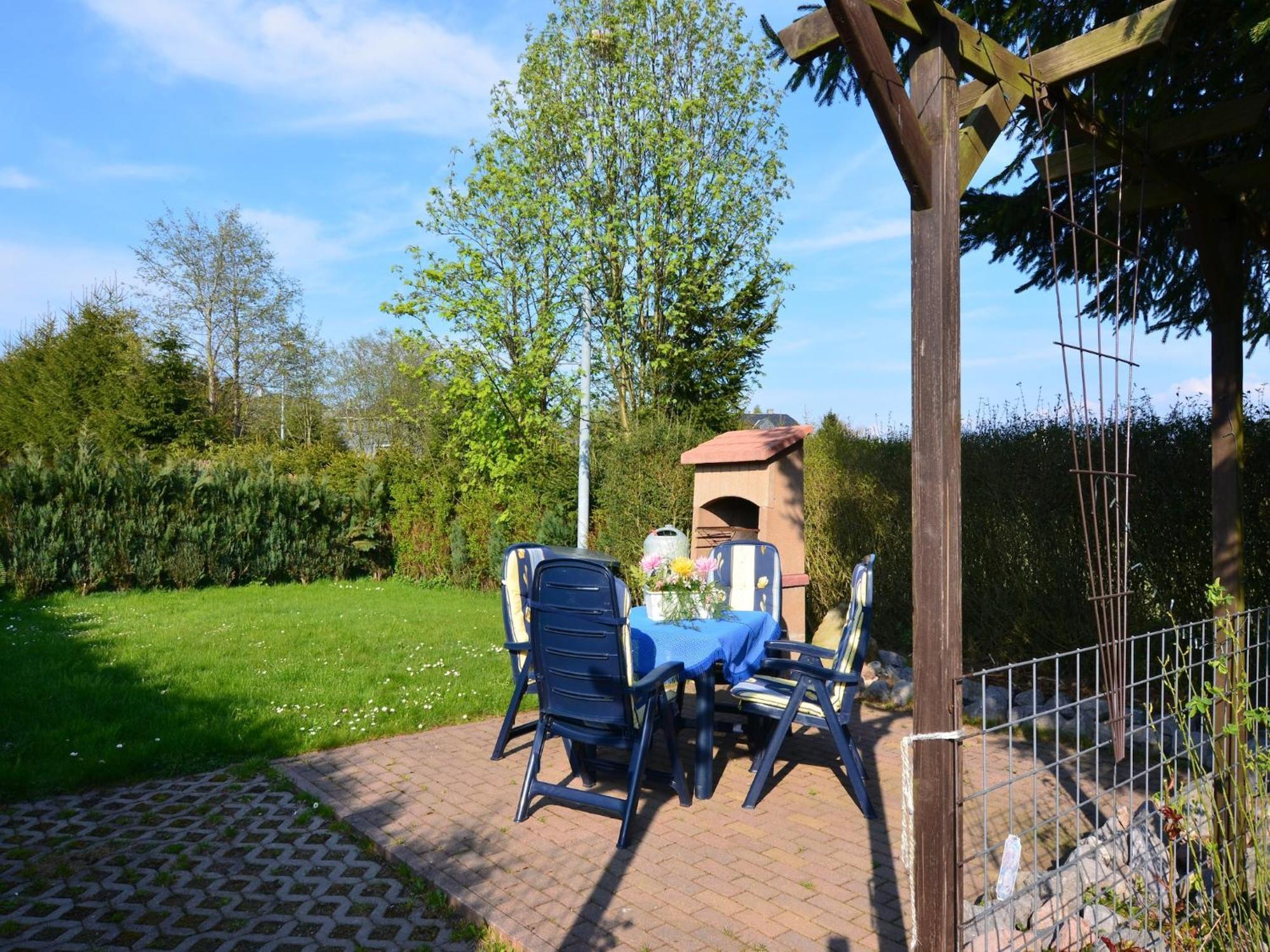 Holiday Home In Neustadt Am Rennsteig With Pond Eksteriør billede