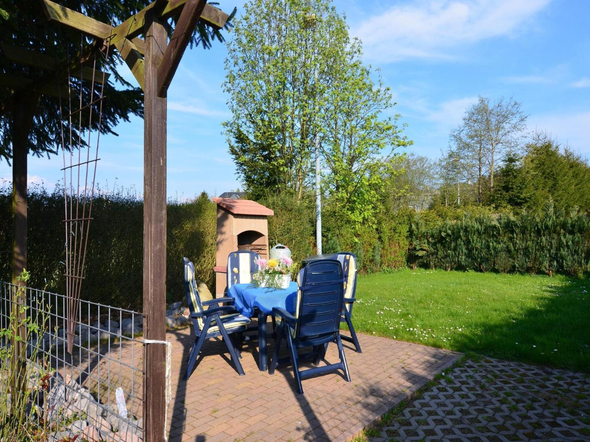 Holiday Home In Neustadt Am Rennsteig With Pond Eksteriør billede