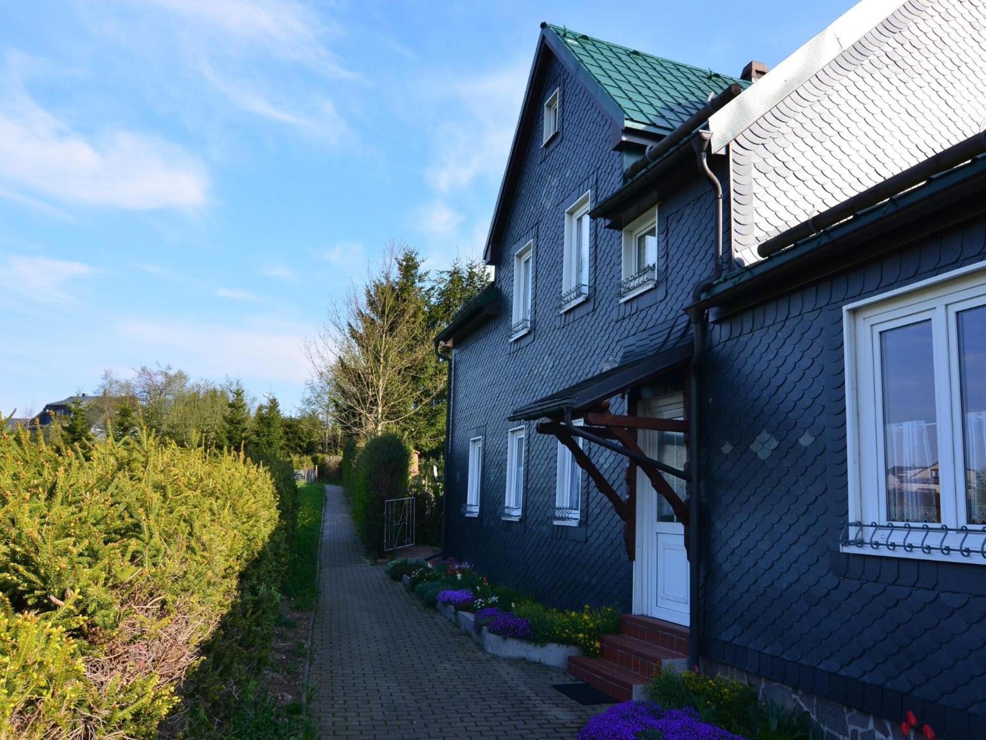 Holiday Home In Neustadt Am Rennsteig With Pond Eksteriør billede