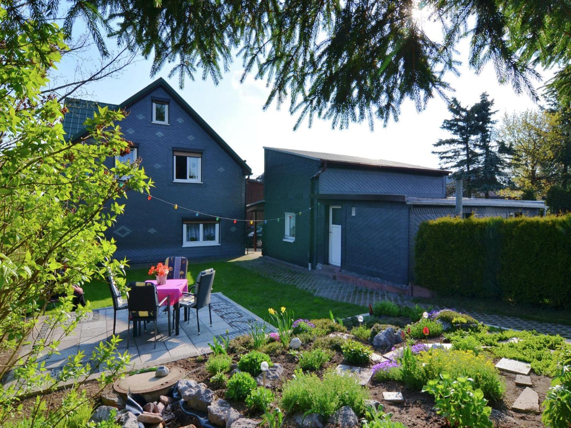 Holiday Home In Neustadt Am Rennsteig With Pond Eksteriør billede